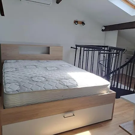 2 Pieces A 5 Minutes De La N4 Saint-Laurent-du-Var