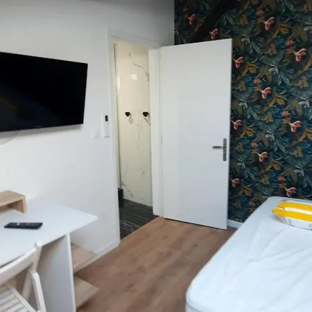 Apartment 2 Pieces A 5 Minutes De La N4 *
